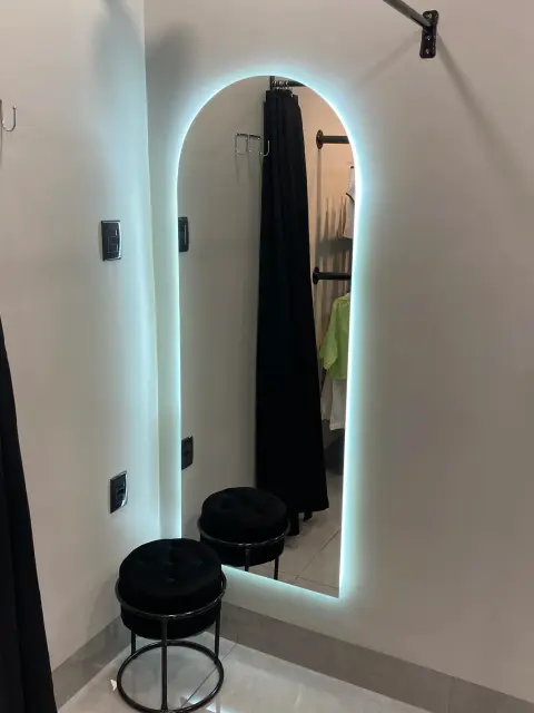 Espelho de corpo inteiro em arco com LED - Prime Vidro Barretos